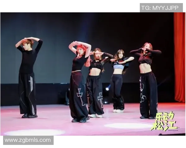 上海街舞队实力揭秘:街舞文化的传承与创新之路 上海街舞队实力揭秘:街舞文化的传承与创新之路